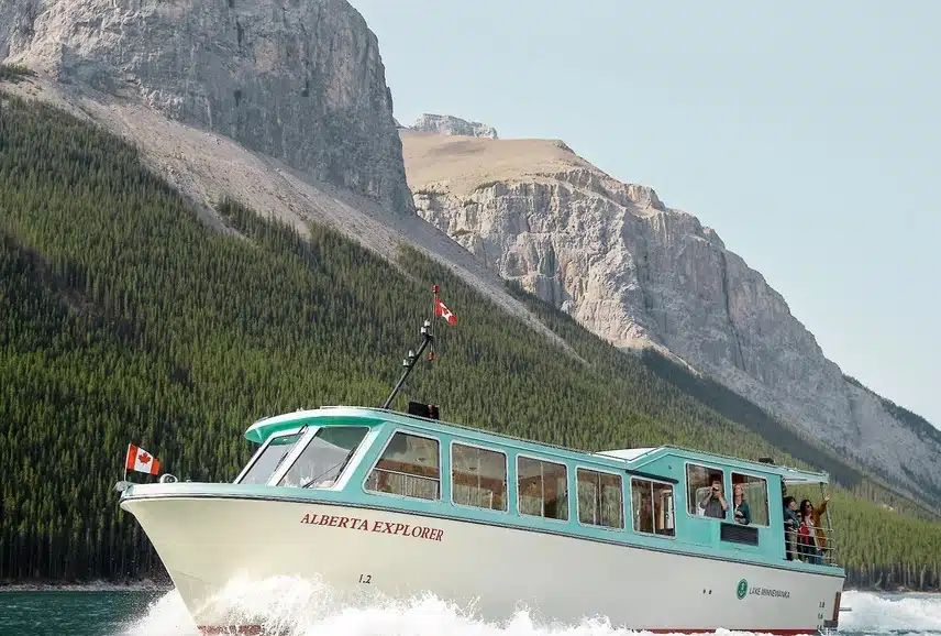 Lake Minnewanka Cruise Tour